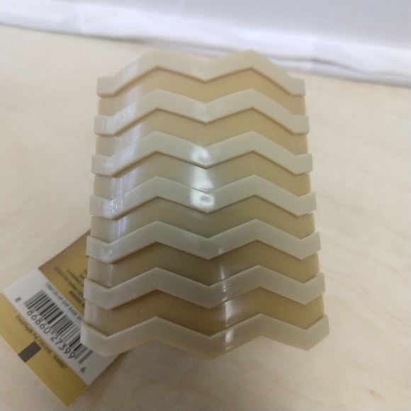 Yankee Candle 2 Tonal Chevron Scent Plug Base - Picture 4 of 8